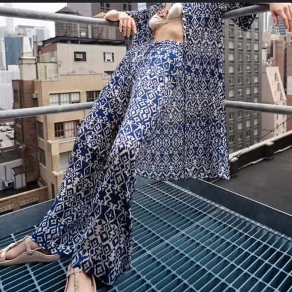 Zara Boho White Blue Print Side Pockets Elastic Waist Wide Leg Pants• Medium - Picture 10 of 10